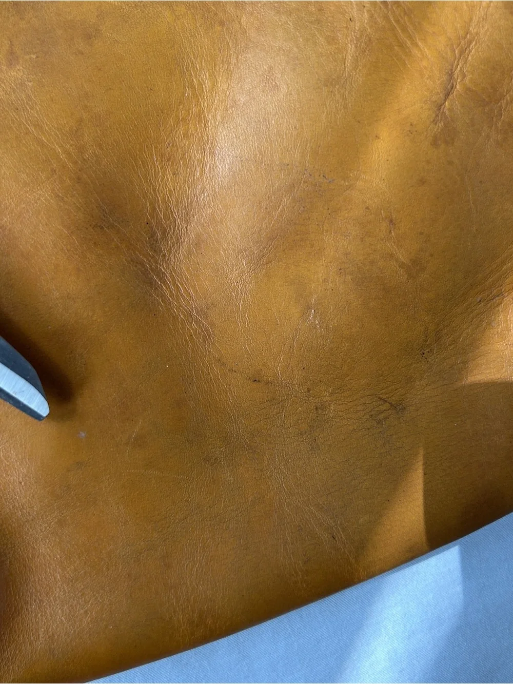 Patricia Nash 100% full-grain tan Italian leather small clutch